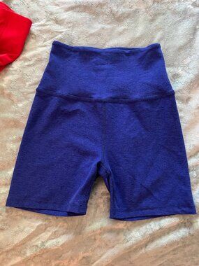 BEYOND YOGA 5" BIKE SHORTS SIZE SMALL